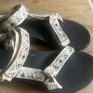 Women’s Tevas. Worn but plenty of wear left. Good condition